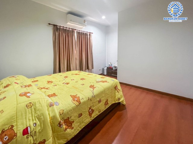 *****ทาวน์โฮมมือสองย่านกรุงเทพมหานคร ม.สุขาภิบาล5 สุขาภิบาล เนื้อที่ 18 ตร.ว. ฟังก์ชัน 2 ห้องนอน 3 ห้องน้ำ 2 ที่จอดรถ ออฟฟิศทำเลดี เดินทางสะดวก ตั้งอยู่บนถ.สุขาภิบาล 5 ใกล้รถไฟฟ้าสายสีเขียว "สถานีสายหยุด" ราคาสุดคุ้ม!